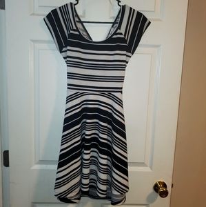 Black and white dress (L)